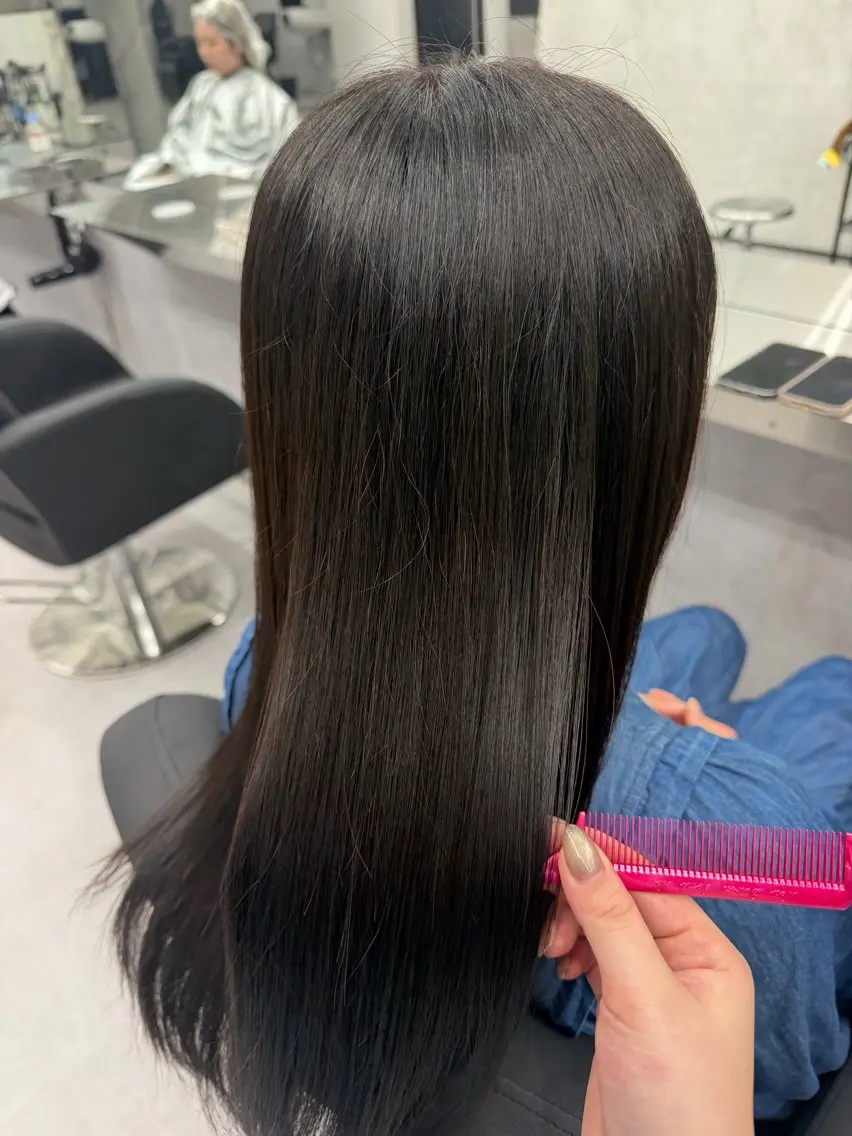 カラー 青塚 心優のヘアスタイル