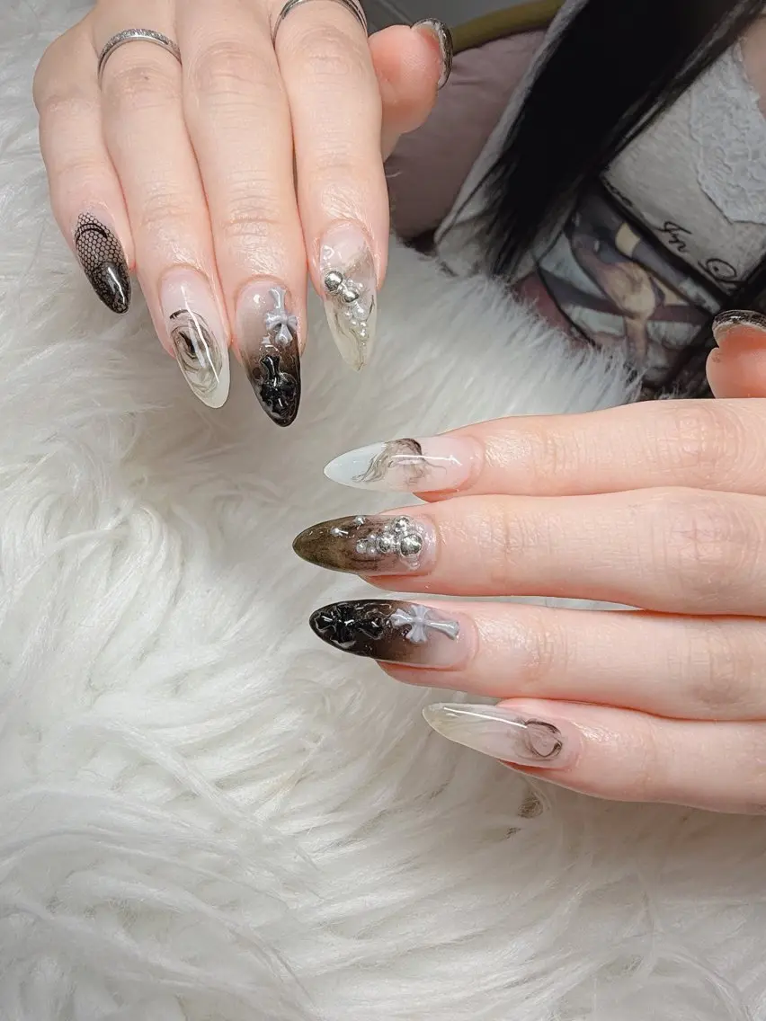 ネイル Lee Nailsのネイルデザイン