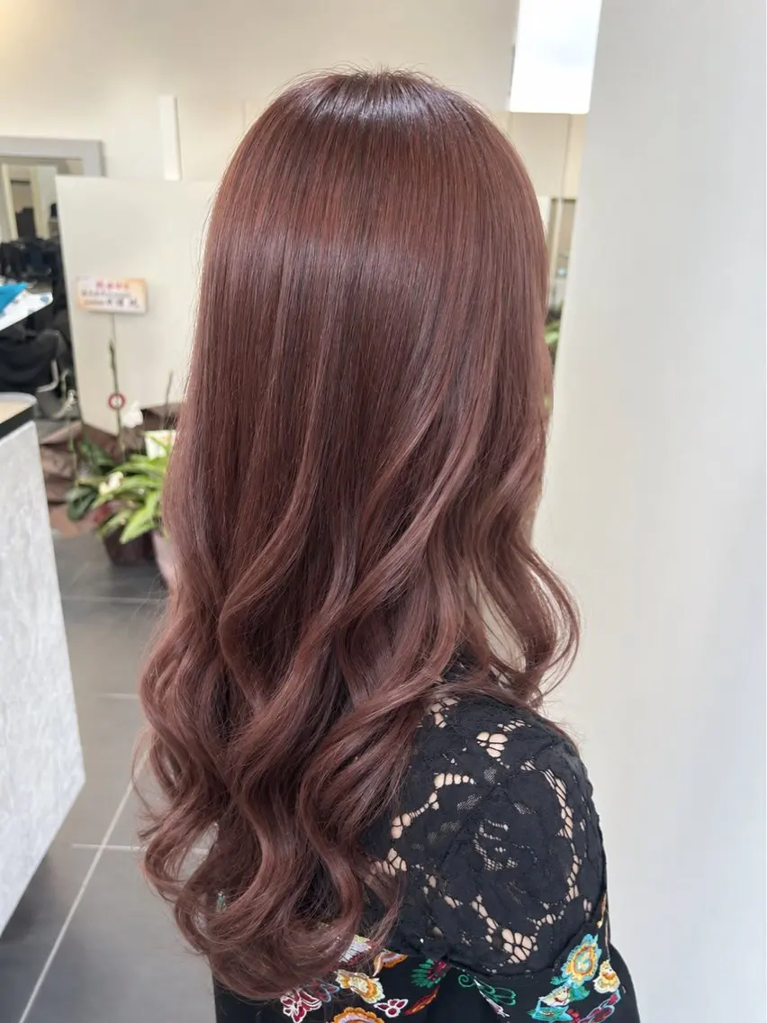 ロング レイヤーカット カット 細井 勇吹のヘアスタイル