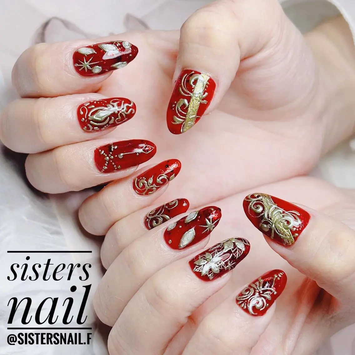 ネイル アートネイル ゴージャス キラキラネイル 冬ネイル クリスマス sisters nail.fのネイルデザイン