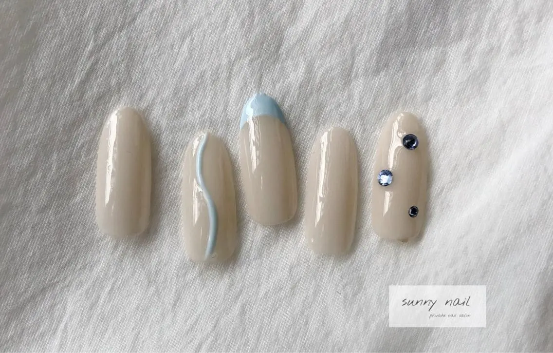 ネイル カジュアル ジェルネイル 水色 ニュアンスネイル パラジェル sunny nailのネイルデザイン