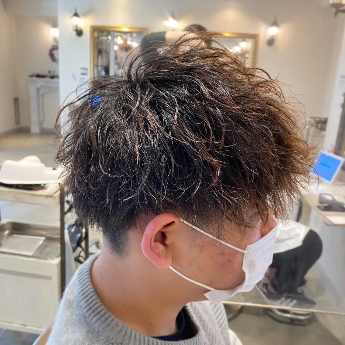 ショート パーマ メンズ メンズパーマ ツイストスパイラルパーマ スパイラルパーマ カット ヘアカラー パーマ トリートメント メンズパーマ 西條真治のヘアスタイル