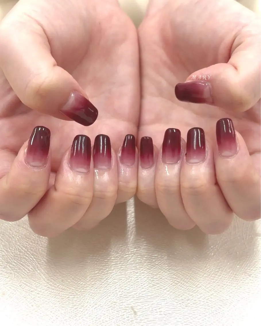 ネイル グラデーション ニュアンスネイル シンプルネイル ハンドネイル Mary nail .narumiのネイルデザイン