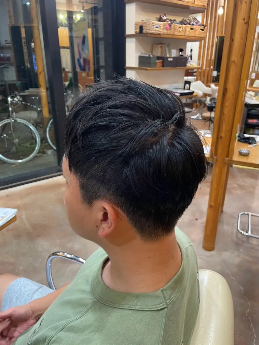 メンズ シミズ チハルのヘアスタイル