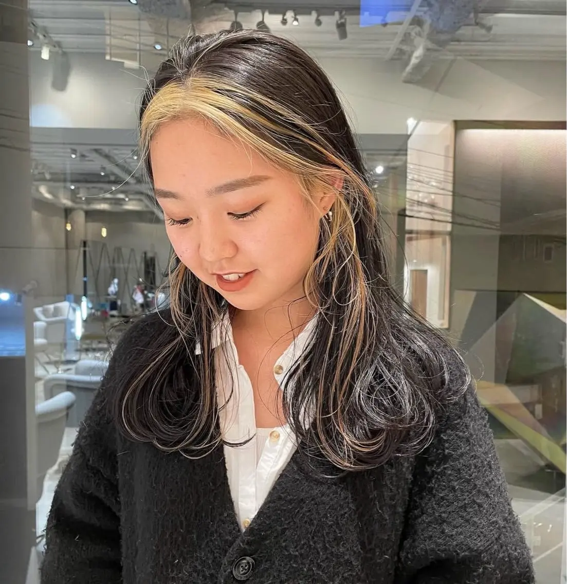 カラー ミストバング イヤリングカラー フェイスフレーミング 透明感カラー/パーマ オレンジmiyo⭐️のヘアスタイル