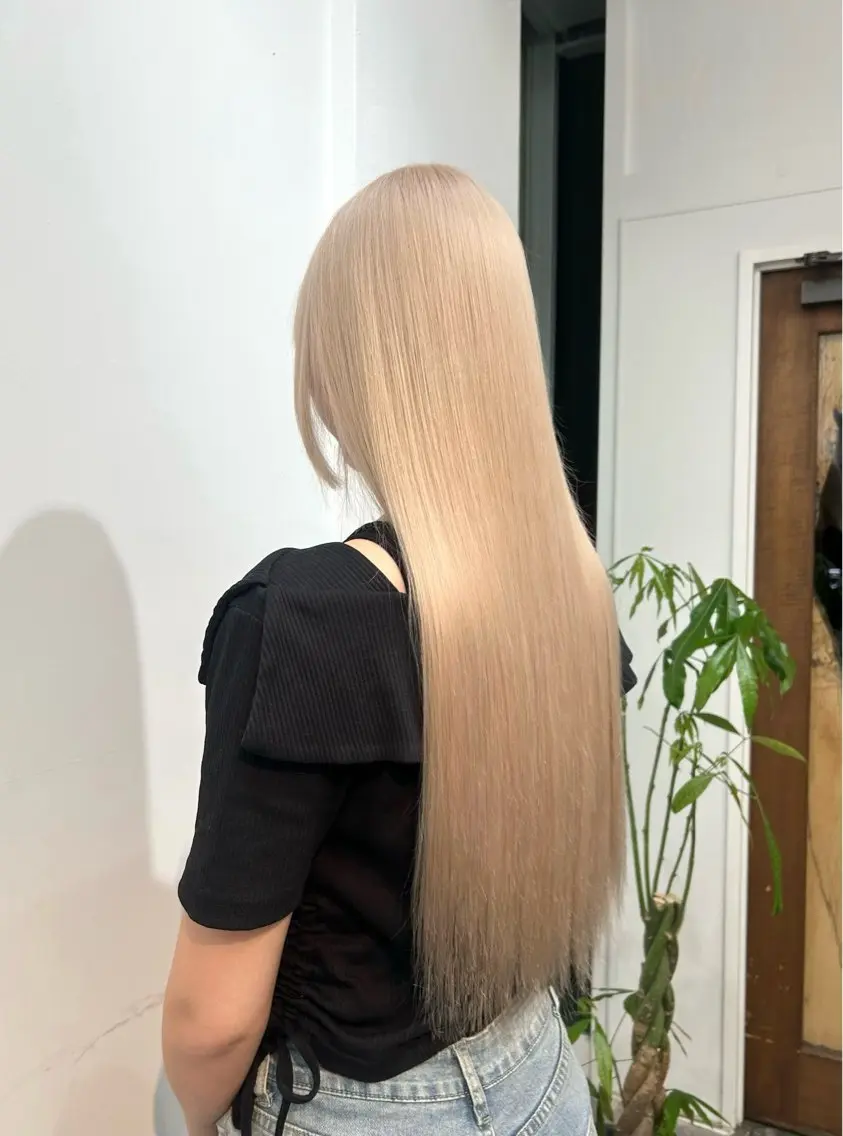 ロング カラー ヘアカラー 木藤 優杏のヘアスタイル