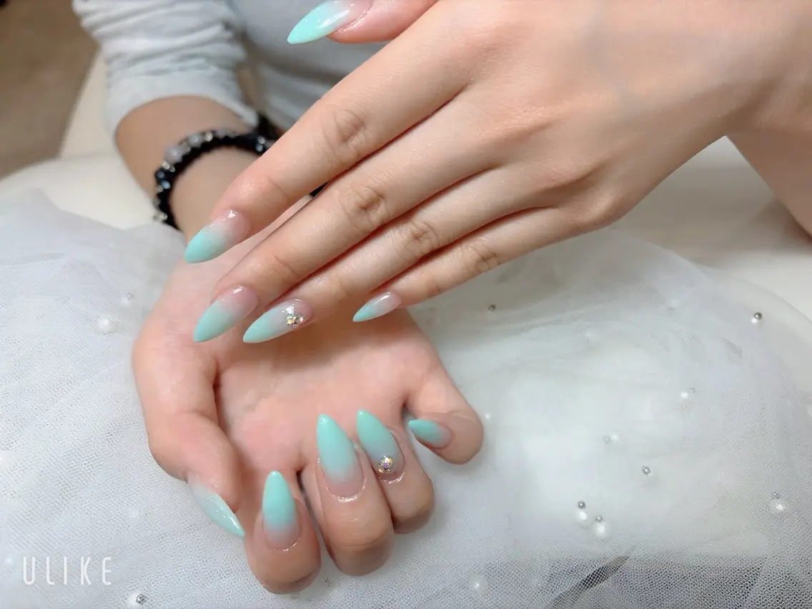 ネイル IN’S あおいのネイルデザイン