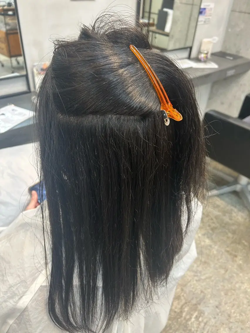 セミロング 小森田 果怜 カラー、縮毛矯正のヘアスタイル