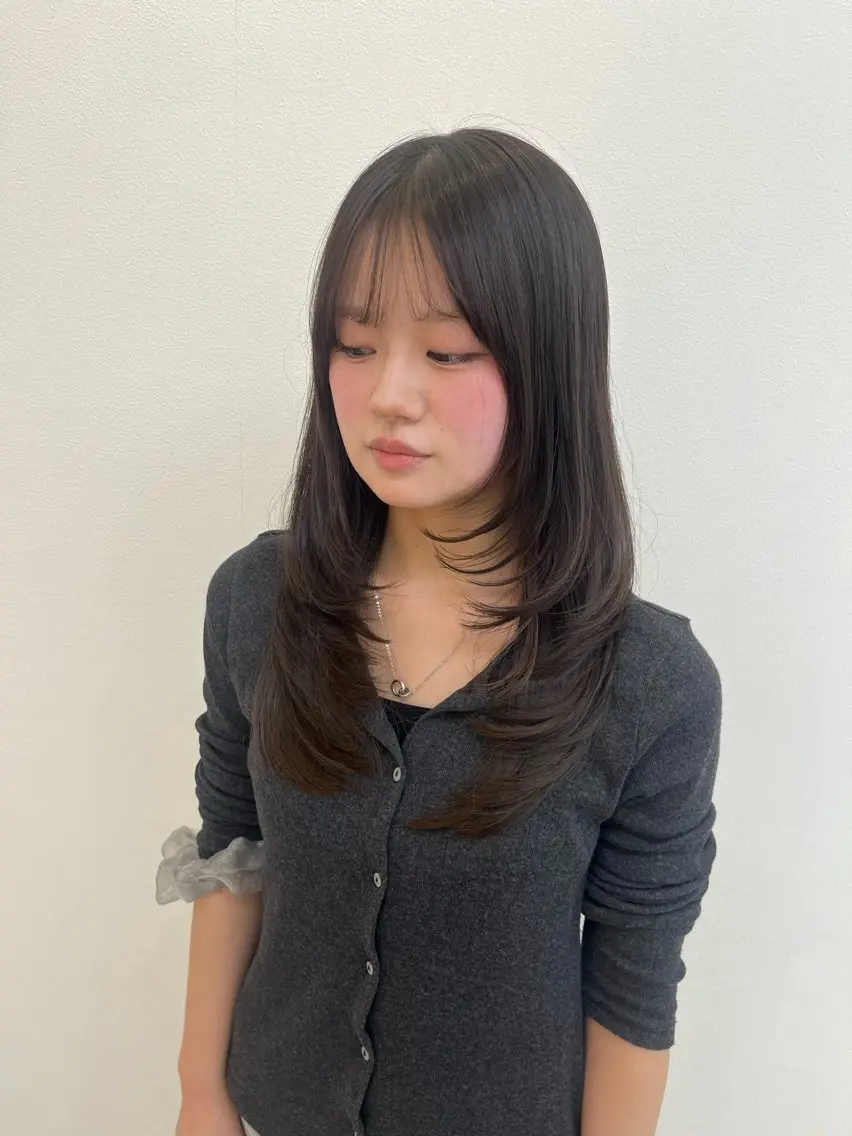 ロング 長谷川 愛花のヘアスタイル