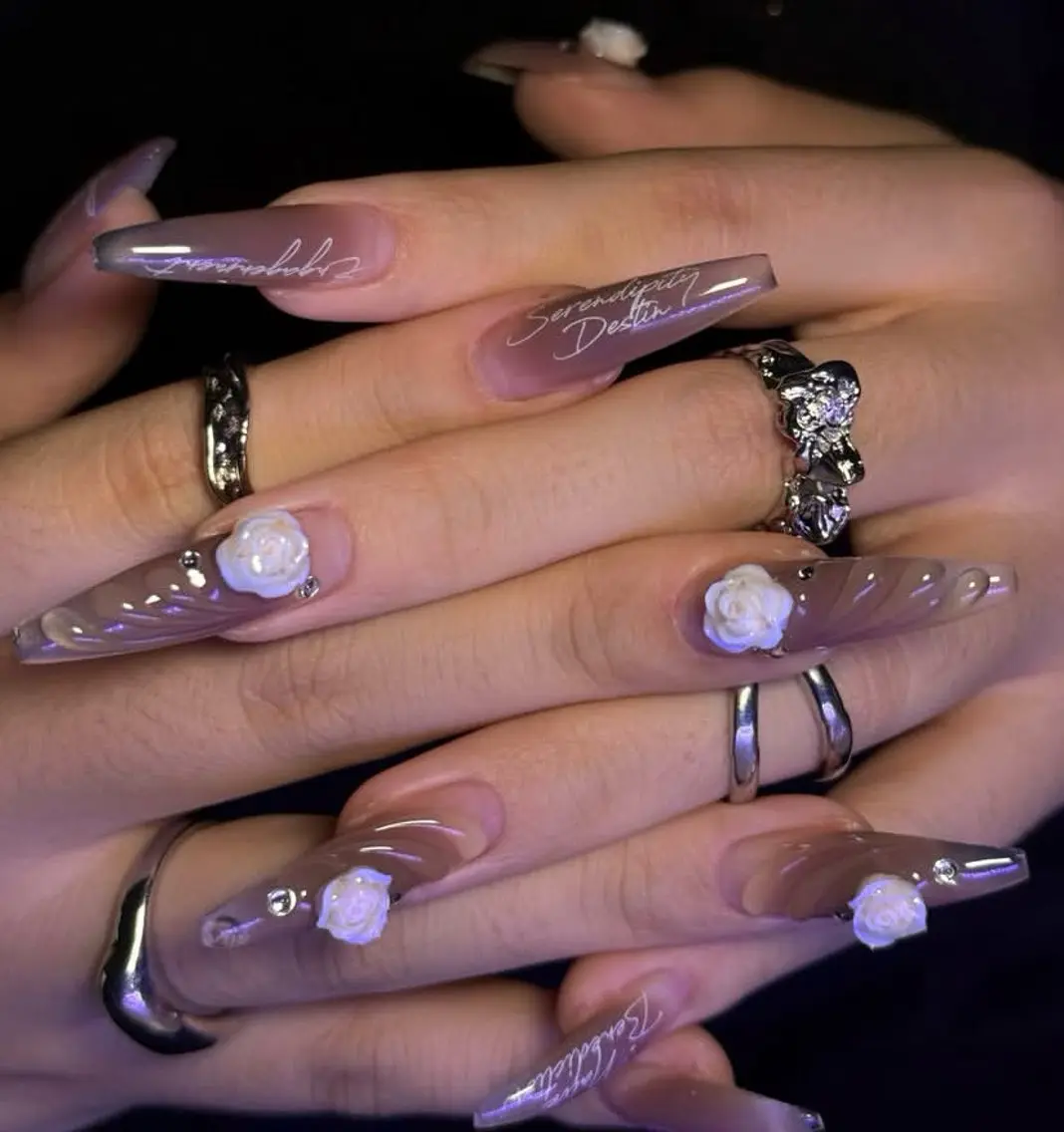 ネイル アートネイル フレンチネイル ジェルネイル キラキラネイル 韓国ネイル ハンドネイル ICE Nailsのネイルデザイン