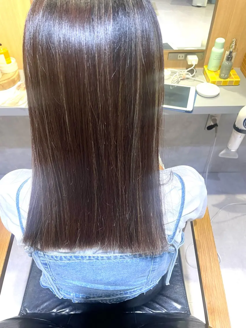 カラー ハイライトカラー ヘアカラー あきば まゆのヘアスタイル