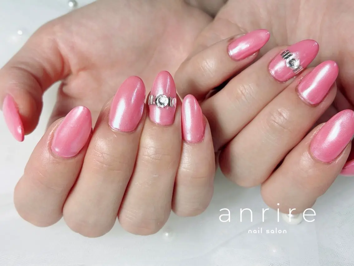 ネイル ミラーネイル nailsalon anrireのネイルデザイン