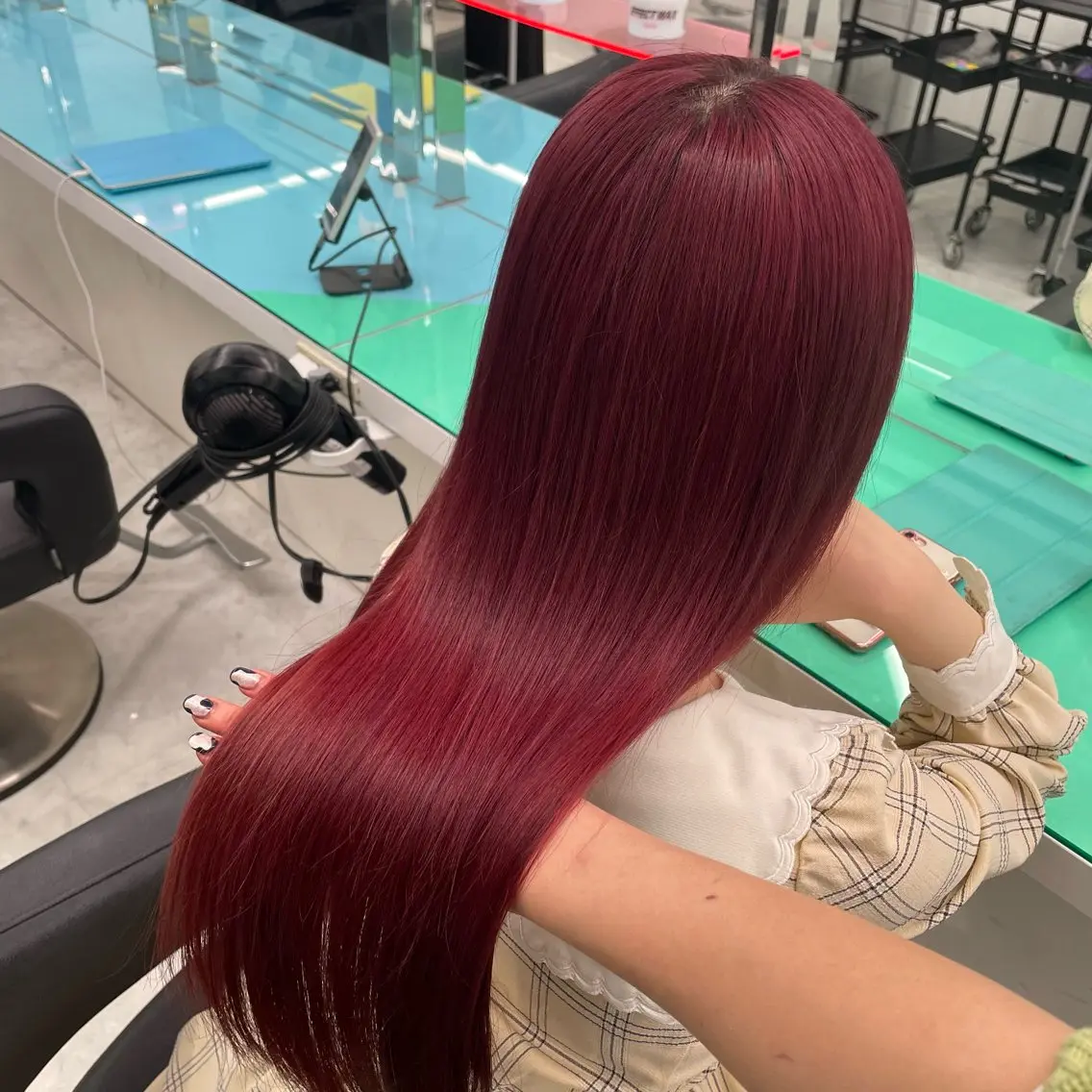 ロング ヘアアレンジ カット 縮毛矯正 ♥️渋谷の赤髪 トップ/らいる♥️のヘアスタイル
