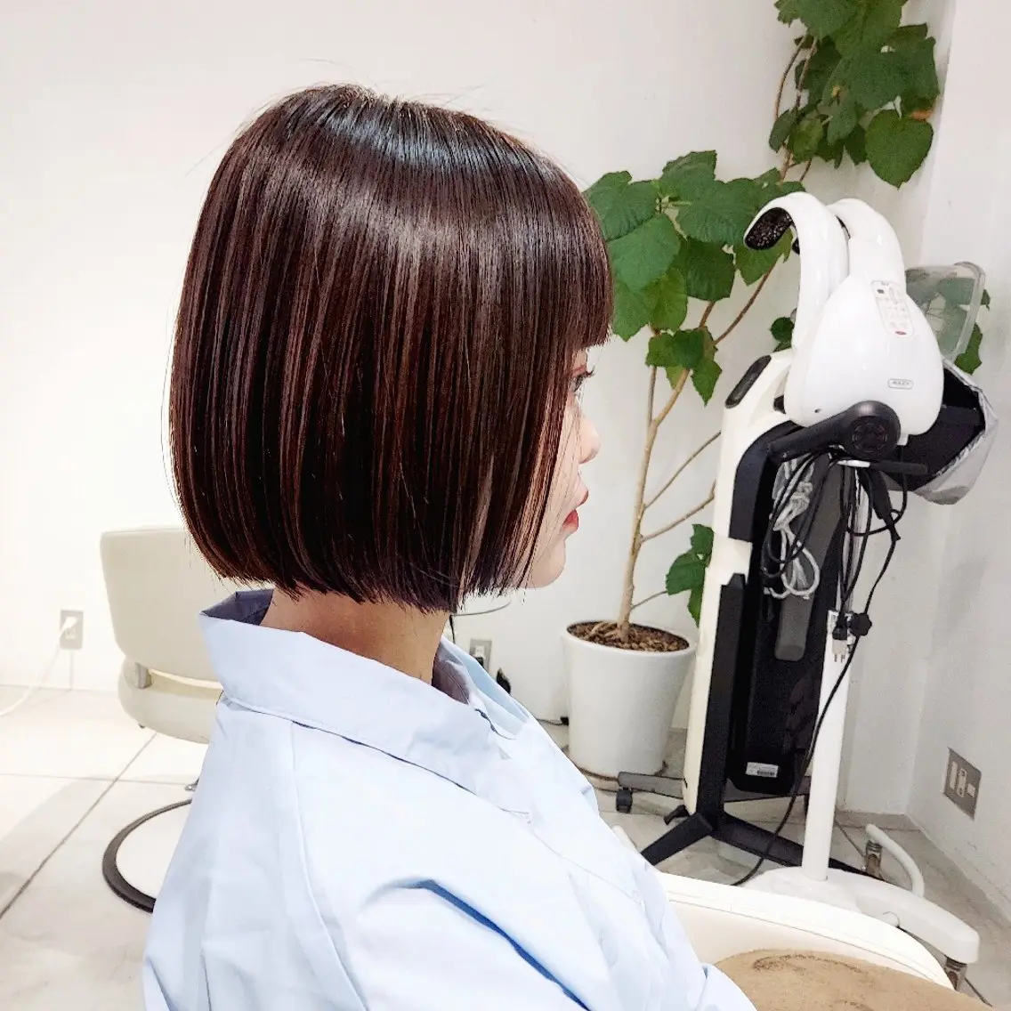 ショート カラー グレージュ ボブ 樋口 千尋のヘアスタイル