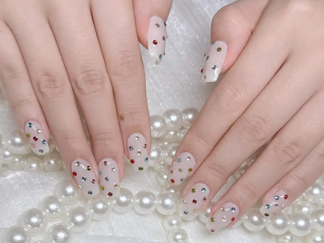 ネイル 長さ出し フレンチネイル キラキラネイル マグネットネイル ニュアンスネイル Lucky nail salonのネイルデザイン