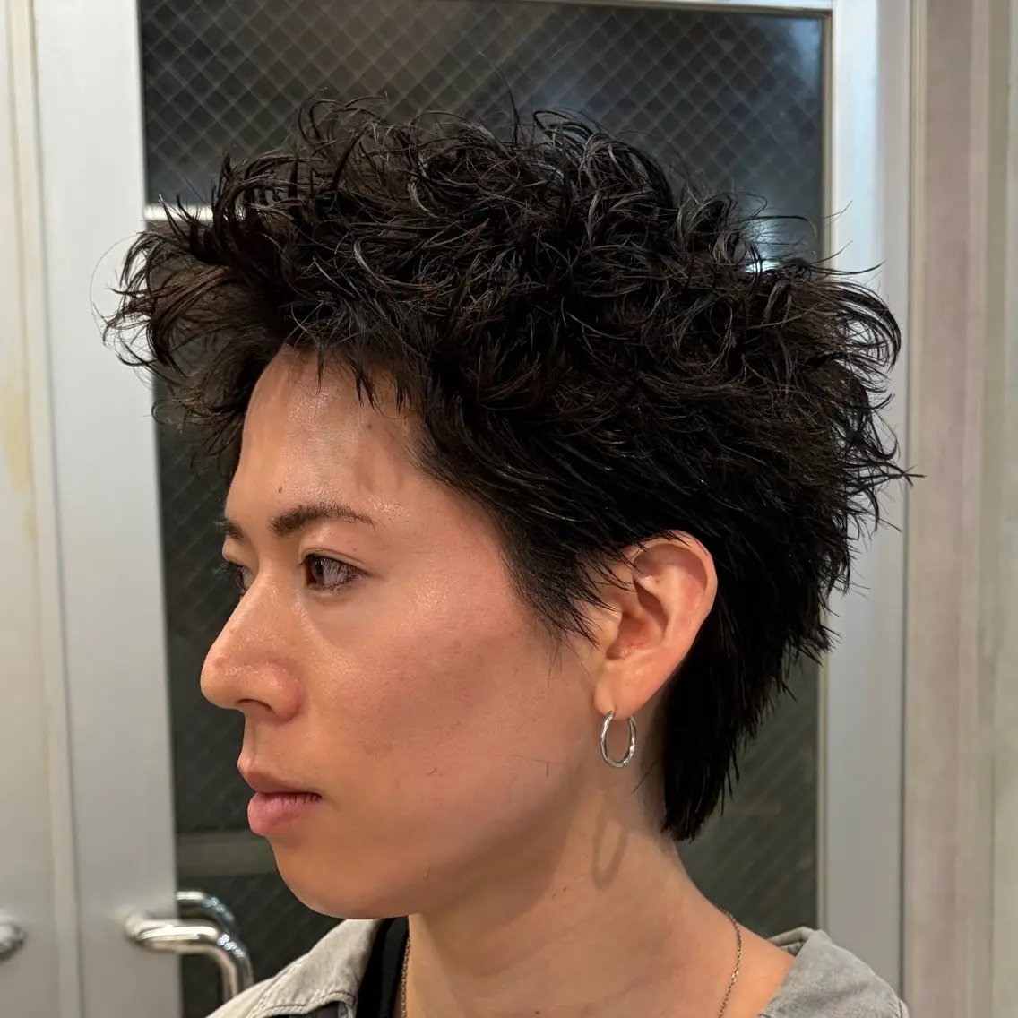 パーマ 表参道/スパイキー /センターパートのヘアスタイル