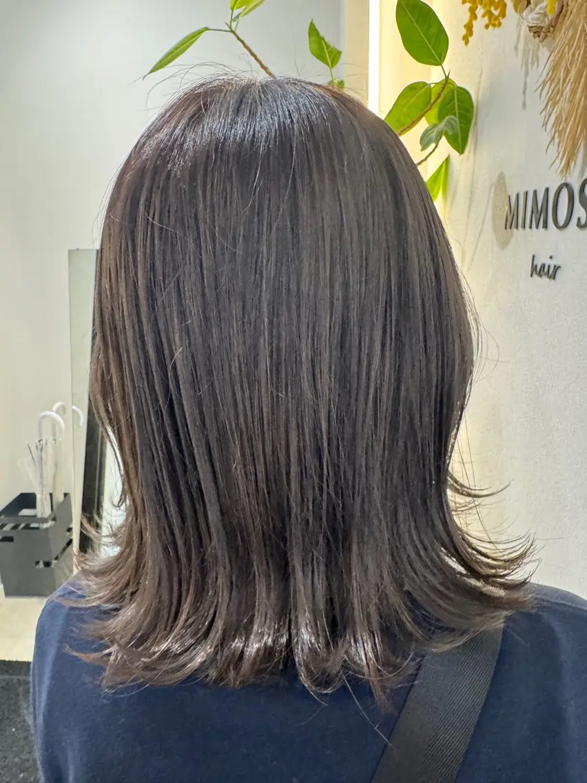 ミディアム カラー ベージュカラー オリーブベージュ 平田 愛奈のヘアスタイル