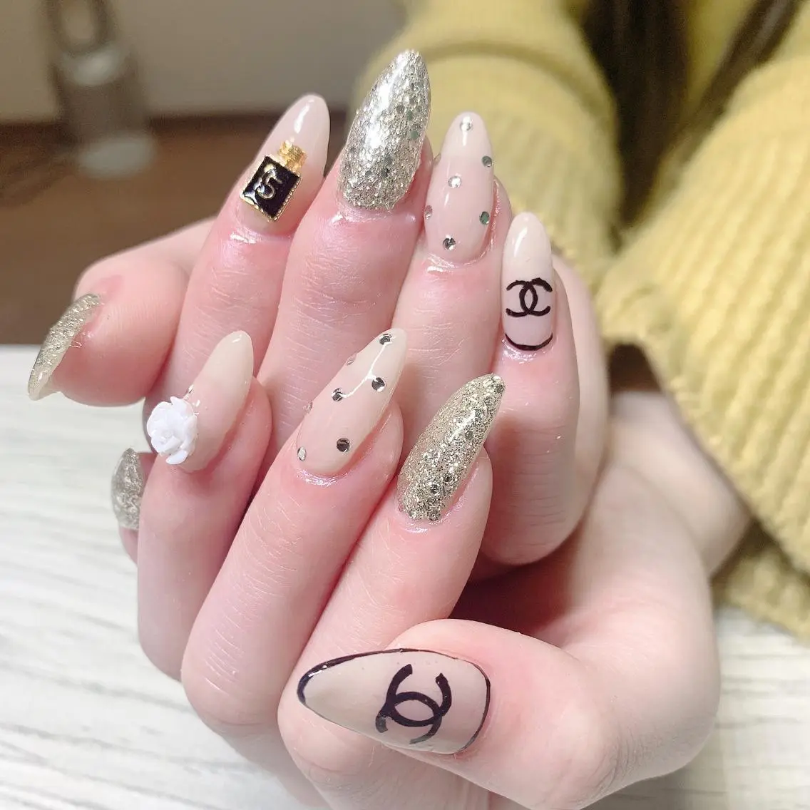 ネイル ハンドネイル フットネイル Adite nailのネイルデザイン