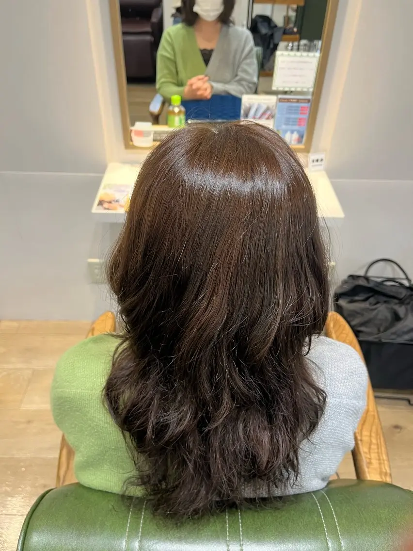 セミロング カラー ブラウンカラー トリートメント 小鴨 美佳のヘアスタイル
