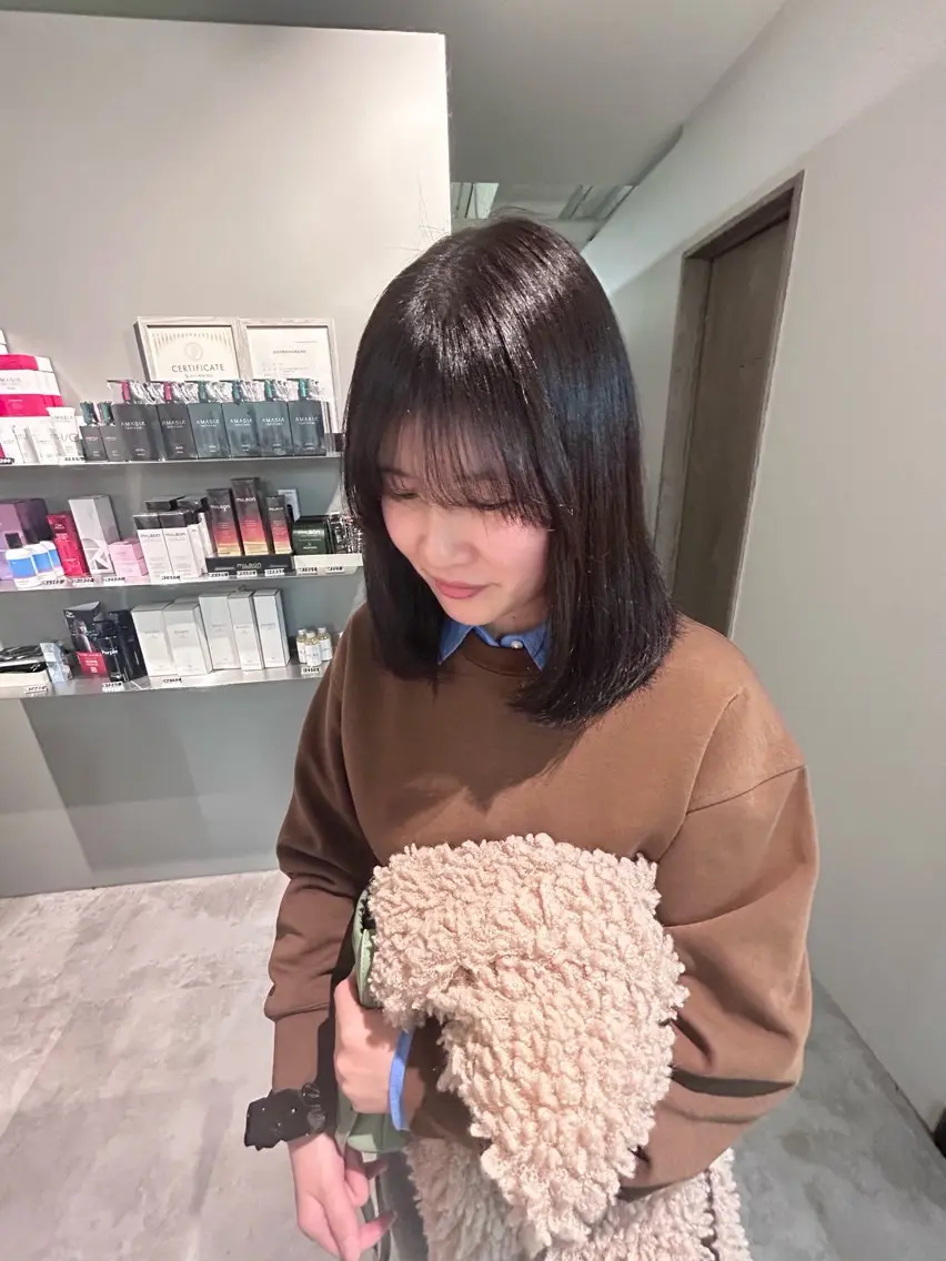 セミロング カット ヘアカラー トリートメント やの ゆきなのヘアスタイル