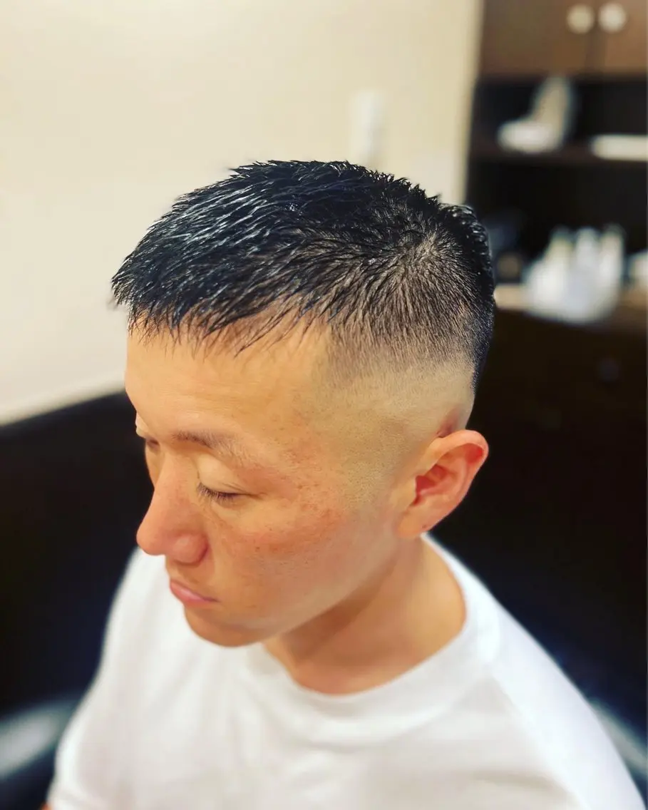 ショート メンズ フェードカット スキンフェード 銀座バルビエグラン 角田雅樹（夜限定）のヘアスタイル