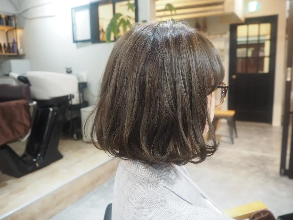 ミディアム アッシュ カット ヘアカラー トリートメント 高橋 悠介のヘアスタイル