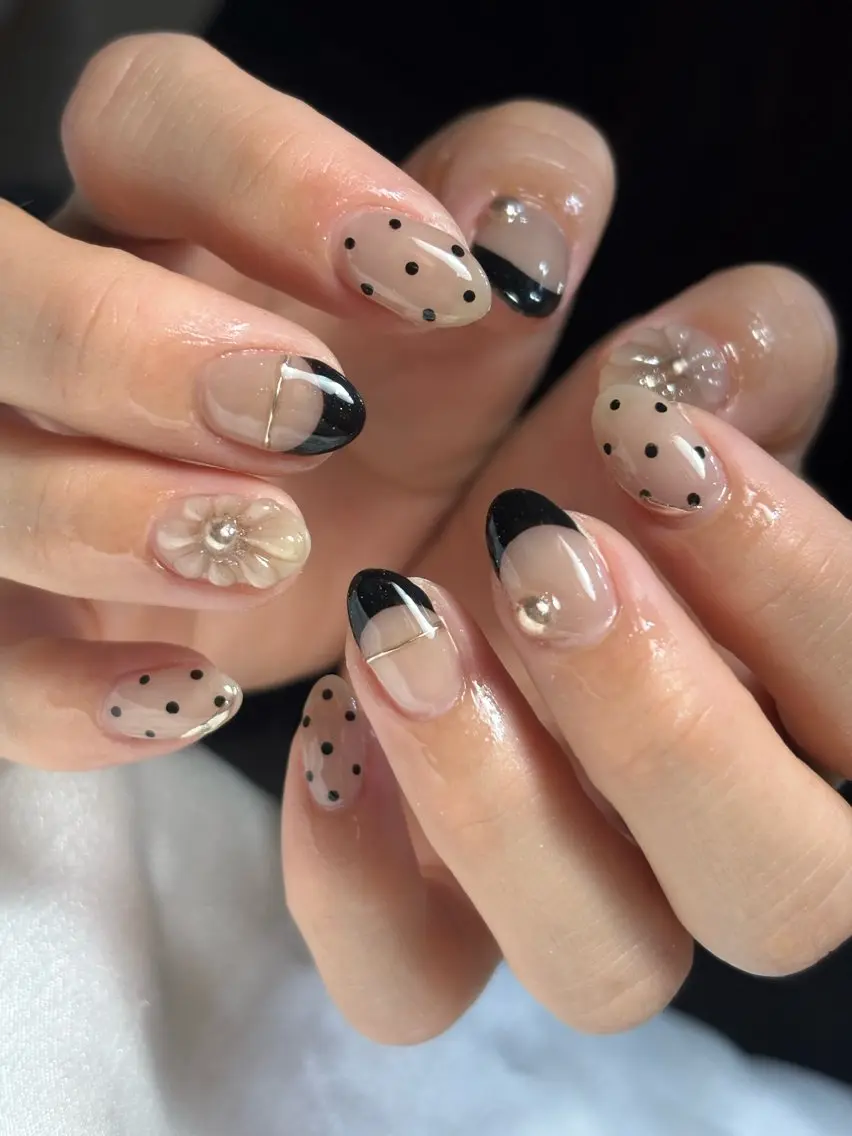 ネイル ハンドネイル フットネイル ✴︎ Delightのネイルデザイン