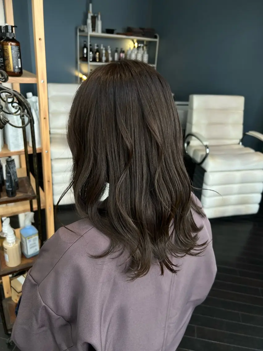 ミディアム 樽川 紗月のヘアスタイル