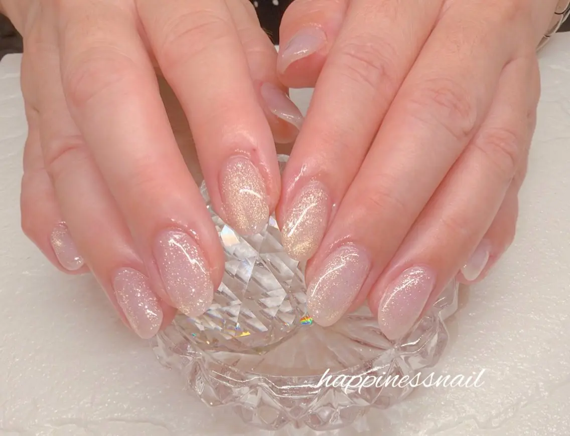 ネイル ゴールド マグネットネイル happiness nailのネイルデザイン