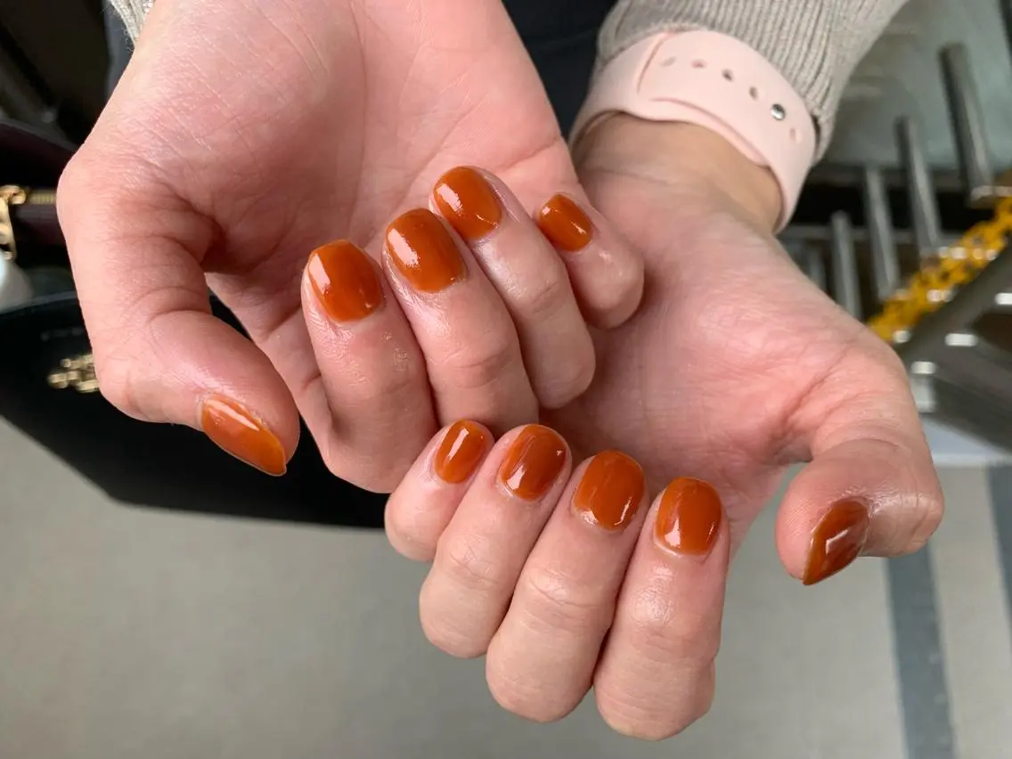 ネイル ワンカラーネイル マキノ ユイのネイルデザイン