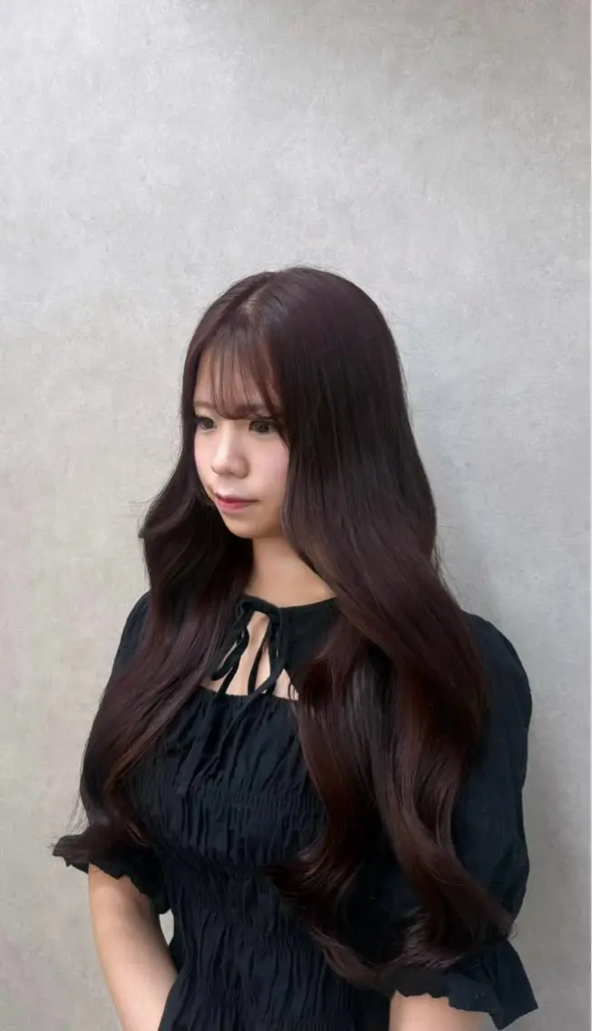 ロング ヘアカラー ALEAP こはるのヘアスタイル