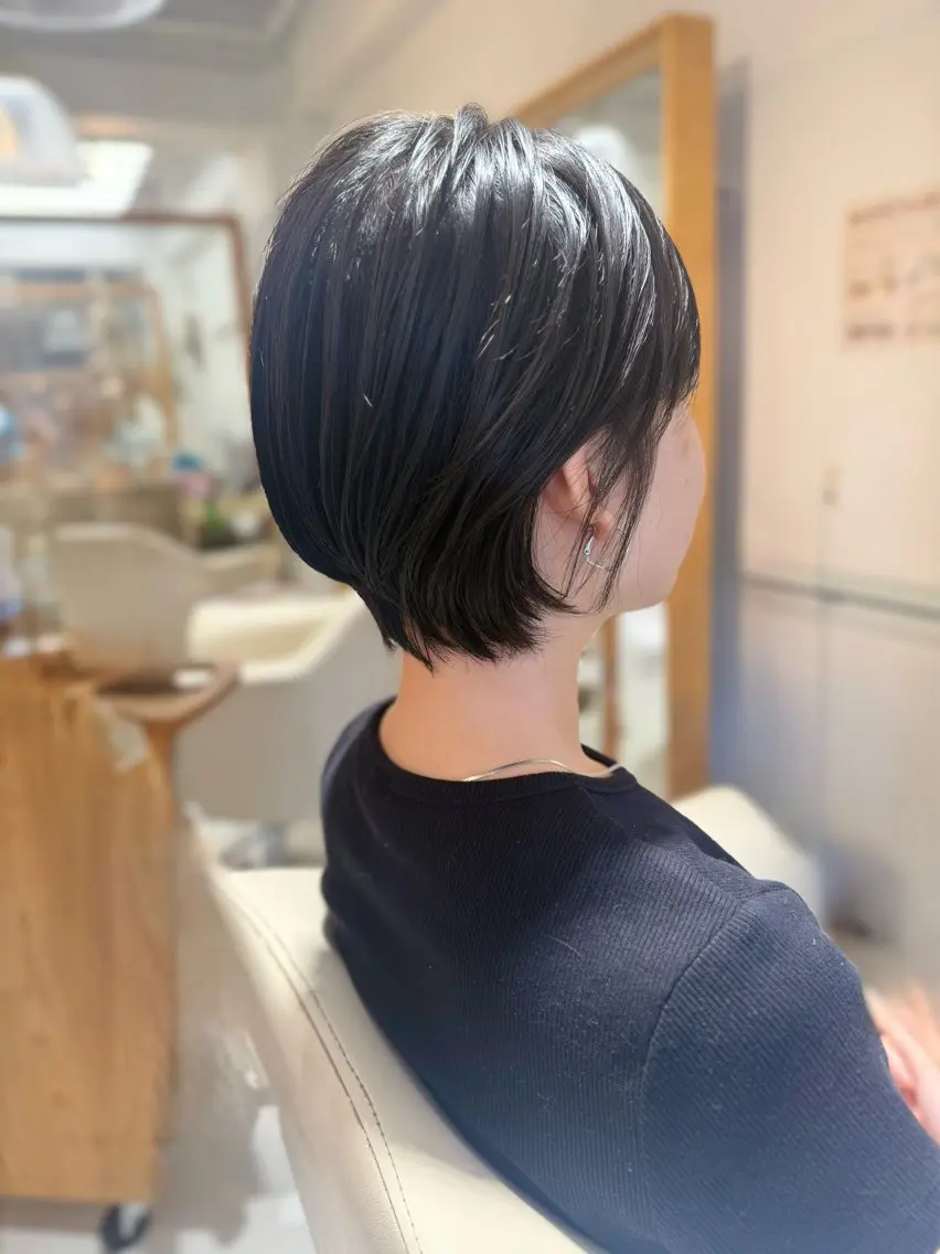 ショート カラー カット ヘアカラー トリートメント 安永 涼のヘアスタイル