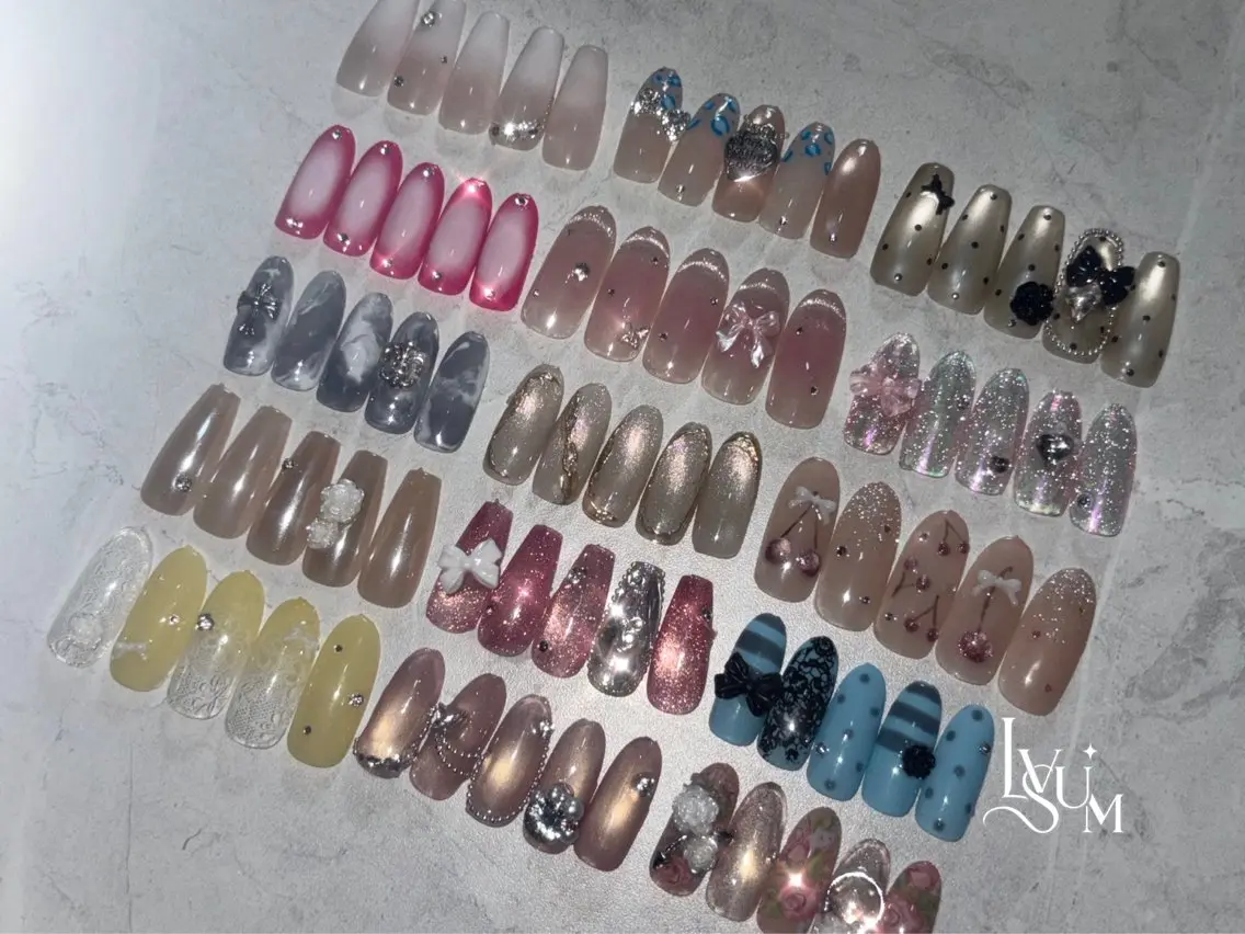 ネイル ボーダー チークネイル リボン シンプルネイル ハンドネイル lvsum nailのネイルデザイン