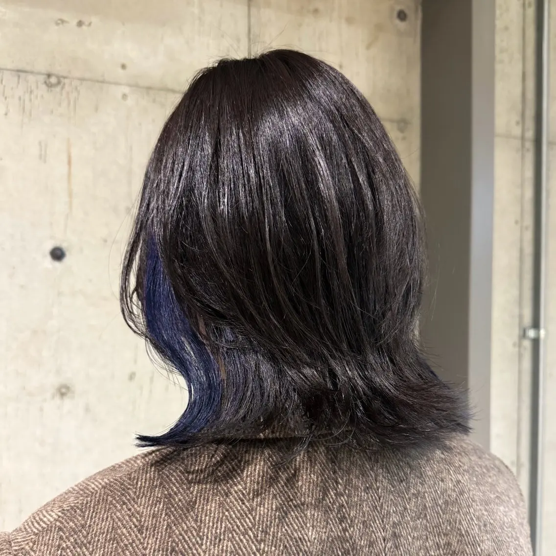 ミディアム カラー ボブレイヤー ネイビーカラー パープルカラー ボブ くびれヘア カット ヘアカラー トリートメント ヘッドスパ 柔め透明感血色カラー 暖色/レイヤー/ゆいのヘアスタイル