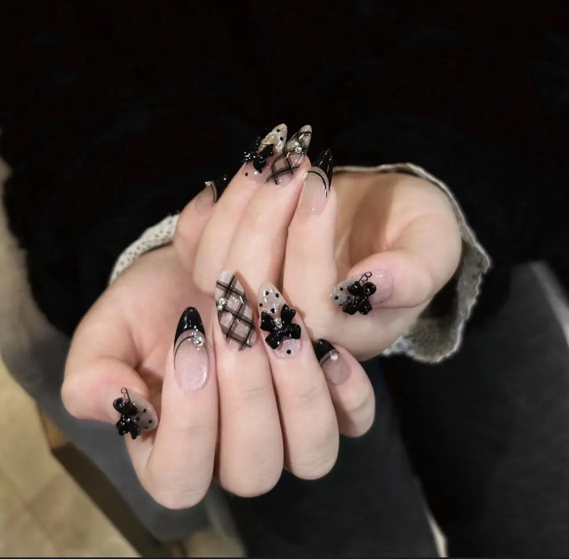 ネイル ハンドネイル ハンドケア 🍑 momo_nailのネイルデザイン