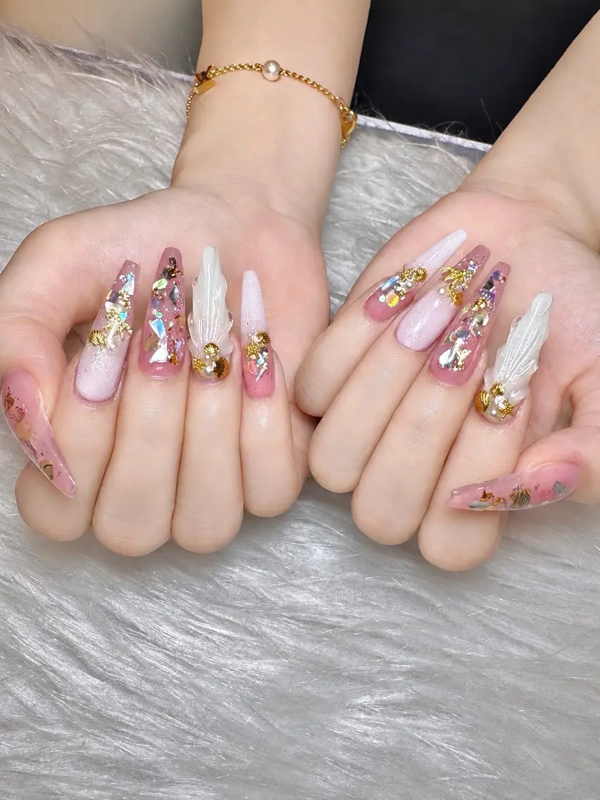 ネイル チークネイル 長さ出し フラッシュネイル ジェルネイル 韓国ネイル ハンドネイル Queen Nail Salonのネイルデザイン