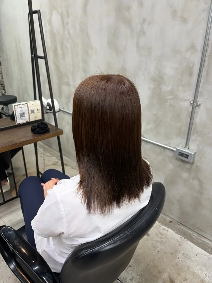 ミディアム カラー 塩崎 未格のヘアスタイル