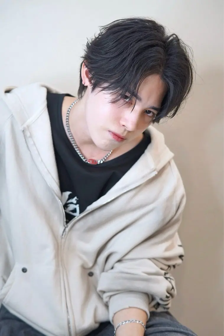 【学生さん平日限定】🌀似合わせメンズカット+ニュアンスパーマorフェザーパーマ🌀の写真