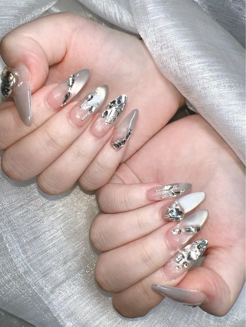 ネイル 長さ出し グラデーション キラキラネイル マグネットネイル ニュアンスネイル Lee Nails チップ長さだし専門店のネイルデザイン