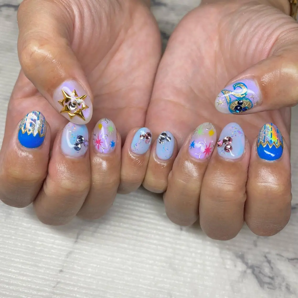ネイル ストーンネイル いちじゅう あおいのネイルデザイン