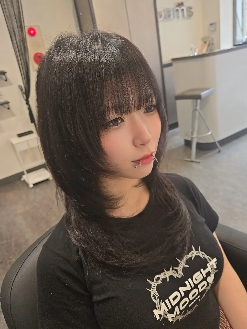 ロング レイヤーカット カット LEE HANAのヘアスタイル
