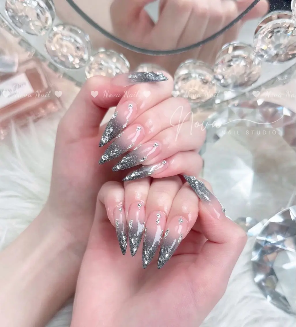 ネイル ハンドネイル ハンドケア Kitty Nail Novaのネイルデザイン