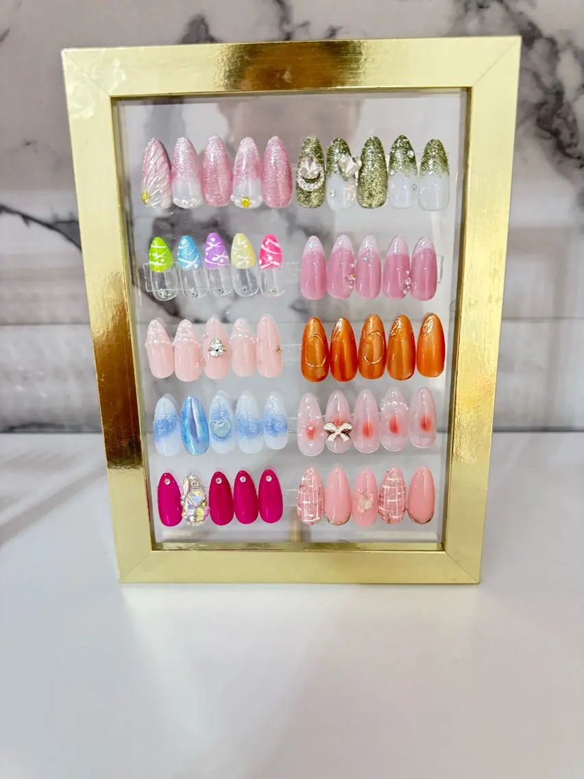 ネイル ゴールド Luxy YUKIのネイルデザイン