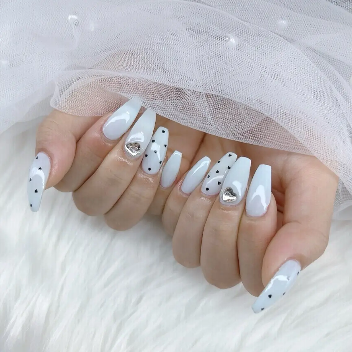 ネイル 水色 ハンドネイル Charlie 🖤のネイルデザイン