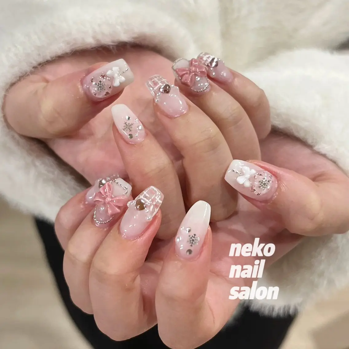 ネイル ガーリー 冬ネイル クリスマス ハンドネイル neko nailのネイルデザイン