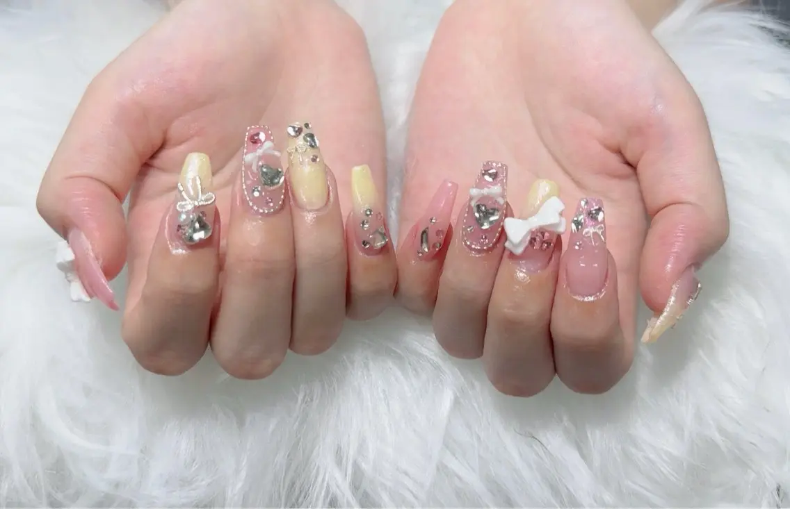 ネイル チークネイル 長さ出し フラッシュネイル フレンチネイル グラデーション ハンドネイル Lenie Nail Salonのネイルデザイン