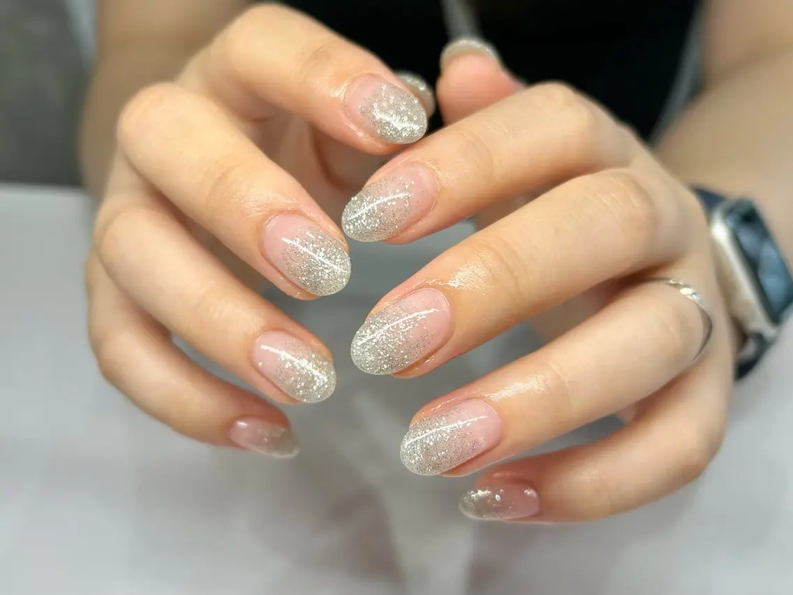 ネイル グラデーション ラメ(グリッター) ラメグラデーション ハンドネイル welina Miyukiのネイルデザイン