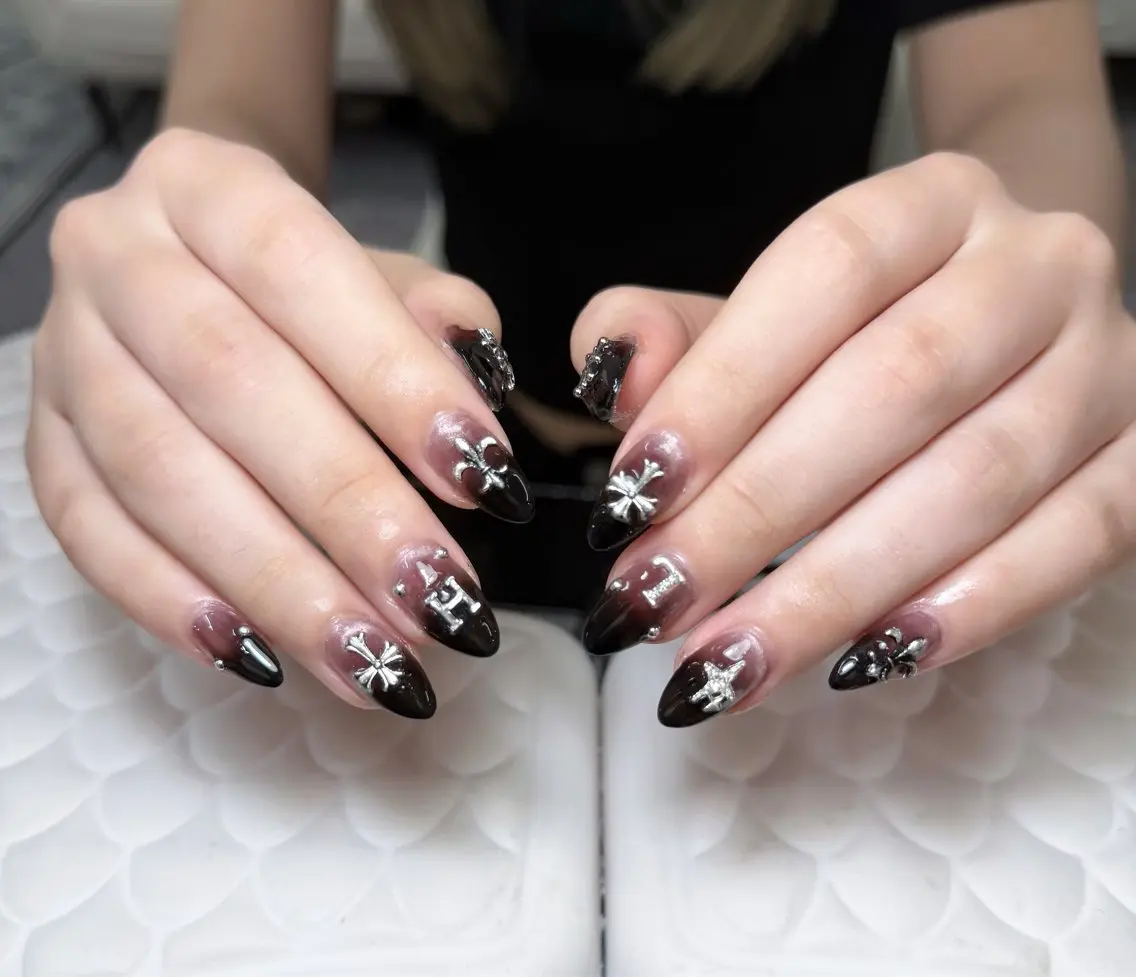 ネイル フレンチネイル キラキラネイル 韓国ネイル シンプルネイル ワンホンネイル ハンドネイル MEI Nailのネイルデザイン