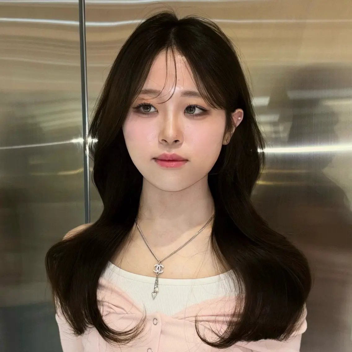 ロング カラー ヘアアレンジ 透明感カラー 韓国風ヘア レイヤーカット ワンホンヘア カット ヘアカラー トリートメント 韓国ヘア/ロー レイヤー/Rumiのヘアスタイル