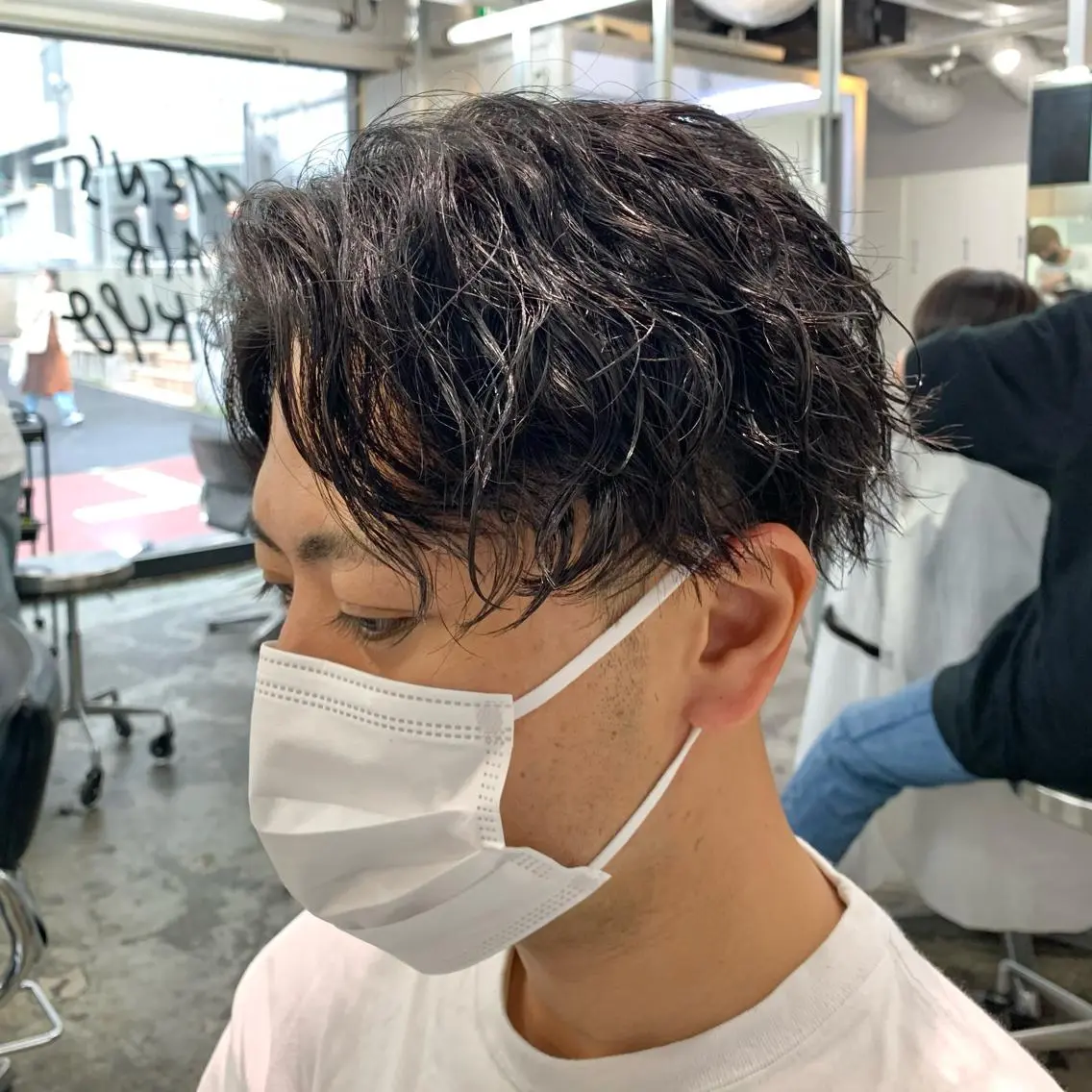 ショート パーマ メンズ センターパート カット パーマ メンズ特化美容師/ 藤戸 椋のヘアスタイル